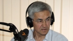 Дөөлөтбек Сапаралиев.