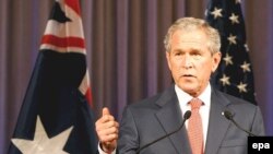 جورج بوش رييس جمهوری آمريکا در جريان گفت گوی تلفنی خود با رجب طيب اردوغان نخست وزير ترکيه با نسل کشی دانستن ارامنه مخالفت کرد