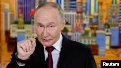 Уладізмір Пуцін падчас размовы з журналістамі 2 сьнежня 2025 году