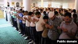 Сарытау мәчетендә корбан булган фәлестиннәр рухына дога укыйлар