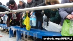 Тыя, хто адстаяў чаргу