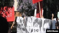 احسان منصوری، احمد قصابان و مجيد توکلی در دادگاه تجديد نظر به ترتيب به بيست و دو، بيست و شش و سی ماه زندان محکوم شده اند.