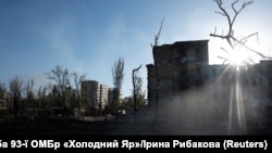 Пошкоджені російськими обстрілами багатоповерхівки у Костянтинівці, Донецька область, 21 вересня 2025 року