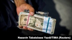 سقوط ارزش ریال در برابر سایر ارزهای خارجی که از شهریورماه آغاز شده بود، در روزهای اخیر رشد شتابانی به خود گرفت.