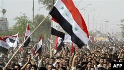 نوری المالکی، نخست وزير عراق روز يکشنبه با مقامات مذهبی و سياسی بصره تماس گرفت تا تظاهرات را برگزار نکنند.