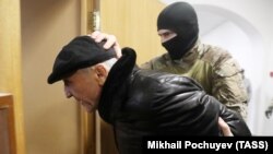 Дагестан -- Дешаран министр хилла волу Шахов Шахабас ву Москох Басманан кхеле вуьгуш. Чилл. 6, 2018