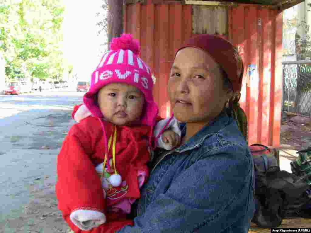 Большинство пострадавших во время трагических событий в Оше в 2010 году - женщины и дети...