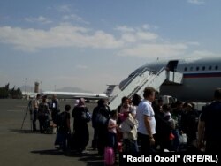 Шу йилнинг 7 апрелида бир гуруҳ врачларнинг Ямандан олиб чиқилиши