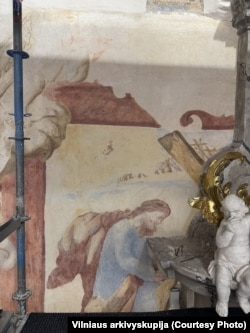 Фрагмэнт старой фрэскі ў Кальварыйскім касьцёле Вільні