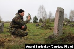 Над кожнай плітой трэба «завіснуць» на хвіліну для вызначэньня каардынат