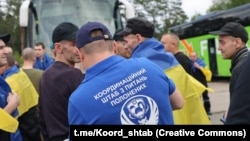 Штаб додає, що полонені пройдуть необхідний медичний огляд, отримають допомогу з фізичної та психологічної реабілітації, а також всі належні виплати за весь час перебування в неволі