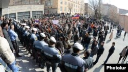 Armenia - Pro-opposition students demonstrate outside a university building in Yerevan against official results of the February 18 presidential election, 25Feb2013.