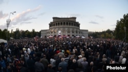 Armenia -- Opposition parties hold a rally in Liberty Square, Yerevan, 10Oct2014