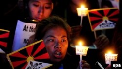 Тибеттиктер 1959-жылкы козголоңду эскеришүүдө. Индия, 9-март, 2015-жыл.