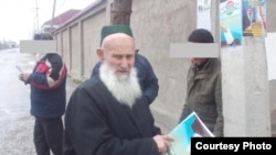 Дониёр Набиеви 80-сола барои кӯмак ба зиндониҳои сиёсӣ ним солро дар маҳбас пуштисар кард 