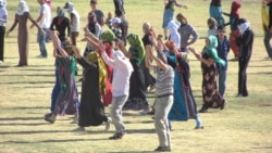 Diňle: Aşgabatda Garaşsyzlyk gününe taýýarlyklar batlanýar, býujet işgärleri çykdajylardan zeýrenýär