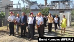 Премьер-министр Оштун жылуулук борборунда.