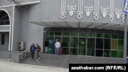 Bankyň binasy. Aşgabat