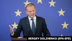 Голова Європейської ради Дональд Туск виступає під час пресконференції в Києві, Україна