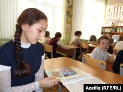 Алсу Мөхәммәтҗанова дусларының язмалары белән таныша