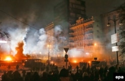 Вулиця Грушевського у ніч на 21 січня 2014 року