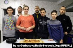 Ульяна Новикова (в центре