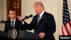 Президенттер Макрон жана Трамп Ак үйдөгү басма сөз жыйынында. 24-апрель, 2018-жыл.