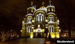 Київ. Патріарший кафедральний собор святого Володимира – головний храм УПЦ Київського патріархату. Збудований у 1862–1882 роках