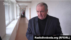Віктор Аніщенко каже, що на підприємстві просто хочуть розрахуватись з колективом та купити нову техніку