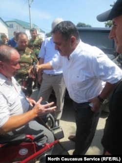 Афгъанистаналда вагъулаго сакъатлъарав ХIажибатирица МахIачев ХIажида гьарулеб буго министр Эфендиевасухъе нух бахъизе кумек гьабеян, Сулахъ, 31Июл2012