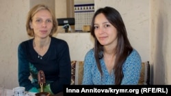 Sorina Seytveliyev (soldan), Emine Emirsaliyeva (sağdan)