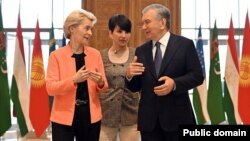 Шавкат Мирзиёев, раисҷумҳури Узбекистон бо Урсула фон дер Лейен, раиси Кумисюни Аврупо. Самарқанд, 3-юми апрели 2025