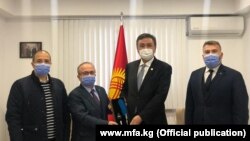 Кыргызстандын Түркиядагы элчиси Кубанычбек Өмүралиев «Маариф» фондунун башчысы Бирол Акгүн менен жолугушту. 2020-жылдын 18-декабры.