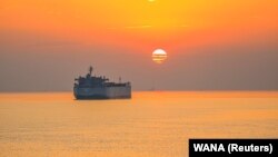 Նավ Օմանի ծովածոցում, արխիվ