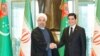 Eýranyň prezidenti Hassan Rohani (sagda) türkmen kärdeşi Gurbanguly Berdimuhamedow bilen görüşýär. 