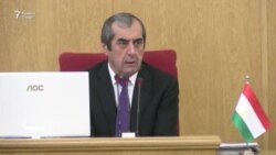 Убайдуллоев: Тақдири 345 000 муҳоҷири тоҷик дар Русия “номаълум аст”