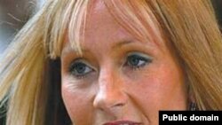 جی کی رولينگ می گويد وی پس از تمام کردن کتاب بسيار احساساتی و غمگين شده است.