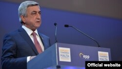 Սերժ Սարգսյանը ելույթ է ունենում ԵԺԿ համագումարում, արխիվ