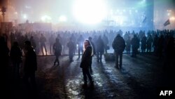 Украина  - Люди на Майдане в Киеве (архивная фотография)