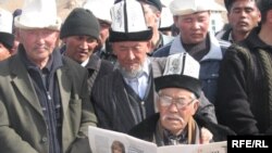 Кыргыз эли илгертеден эле аксакалдардын сөзүнө кулак төшөп келген.