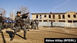 В ходе разгона акции спецподразделения полиции применили против митинговавших слезоточивый газ и водометы