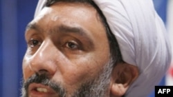 وزير کشور جمهوری اسلامی، پيشتر قائم مقام وزارت اطلاعات بوده است.