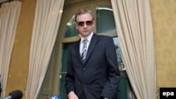 Джуліан Ассанж