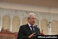 Адахан Мадумаров.