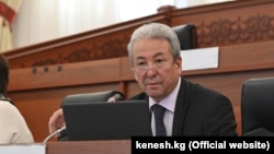 Адахан Мадумаров.