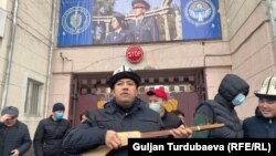 Төкмө акын Азамат Болгонбаев.