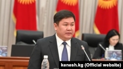 Санариптик өнүгүү министри Талантбек Иманов.