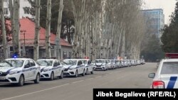 ИИМдин алды.