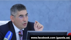 Председатель Государственного налогового комитета Узбекистана Шерзод Кудбиев на пресс-конференции. Ташкент, 17 января 2022 года.