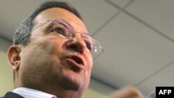  اهود باراک وزير دفاع اسرائیل